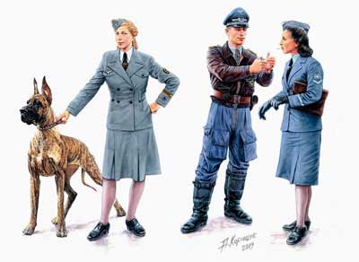 予約 独 空軍女子補助員2体+戦闘機搭乗員＆大型犬